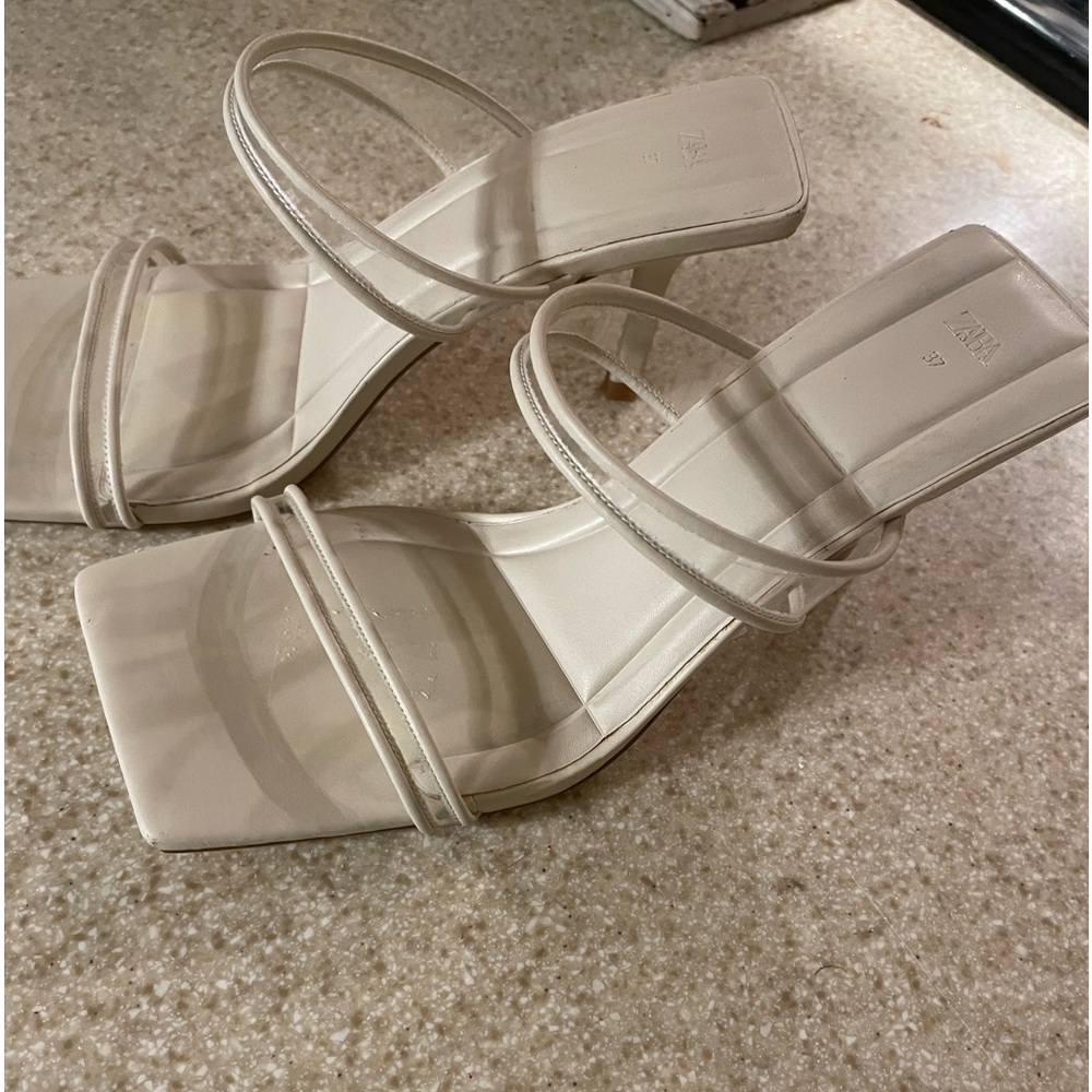 Zara, cream, wore two times. Too big for my narrow foot. Size 6 1/3-Euro 37. - Picture 6 of 10